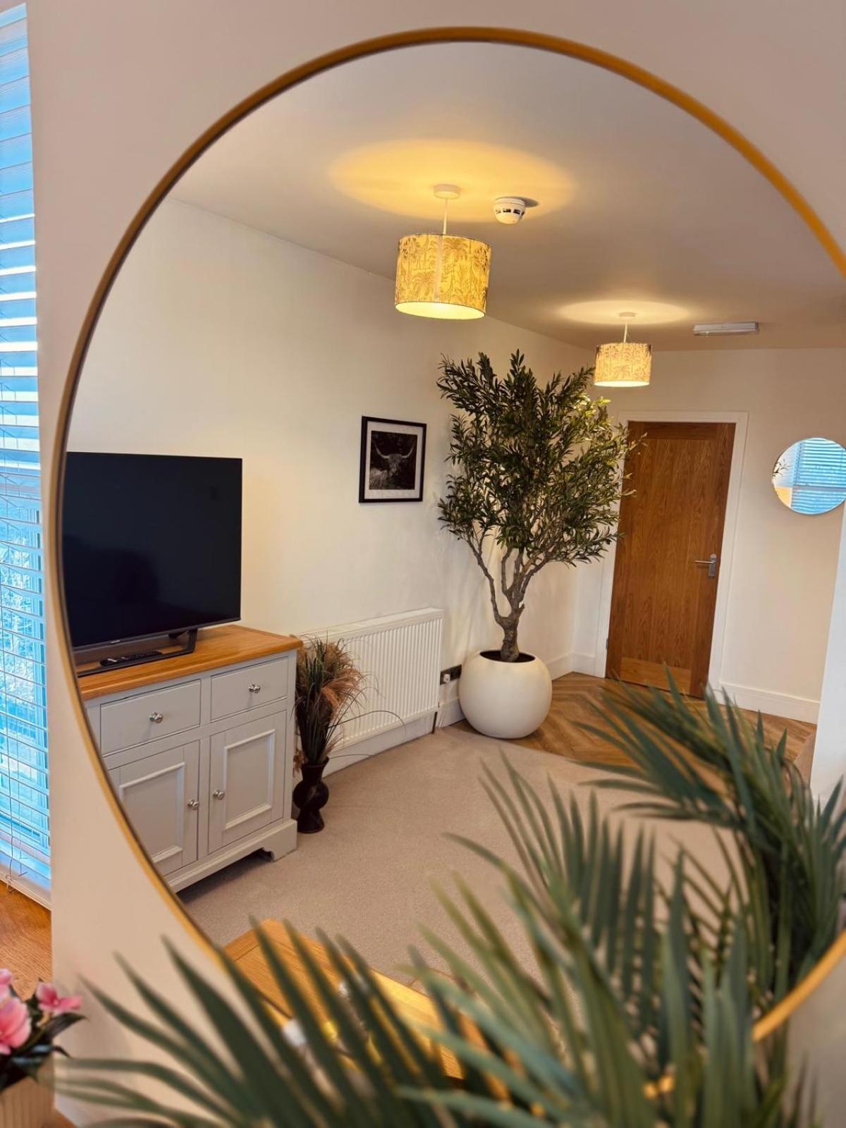 Lola'S Loft With Lake Views - Central Bowness - Pet Friendly Εξωτερικό φωτογραφία