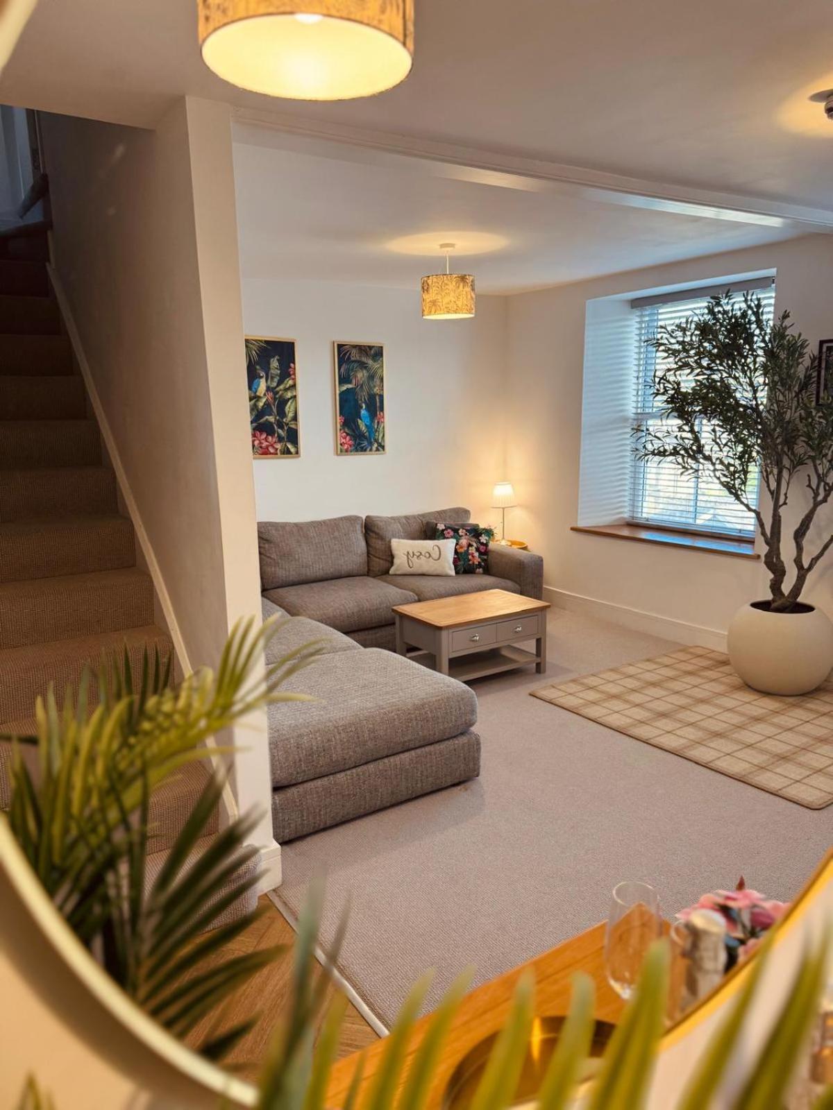 Lola'S Loft With Lake Views - Central Bowness - Pet Friendly Εξωτερικό φωτογραφία